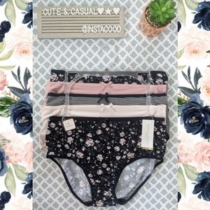 NWT Adrienne Vittadini 5 Pack Underwear